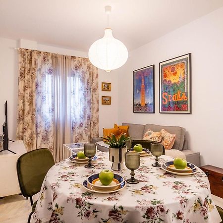 Piso Con Patio Privado Y Parking Nervion Sevilla エクステリア 写真