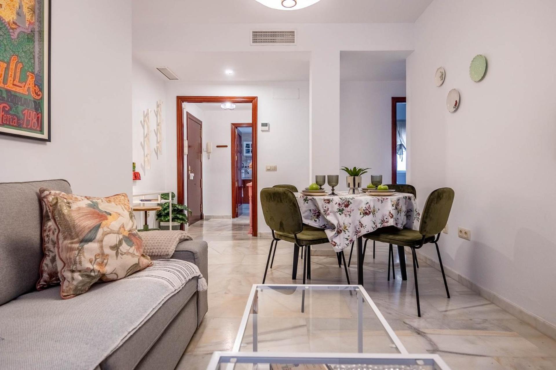 Piso Con Patio Privado Y Parking Nervion Sevilla エクステリア 写真