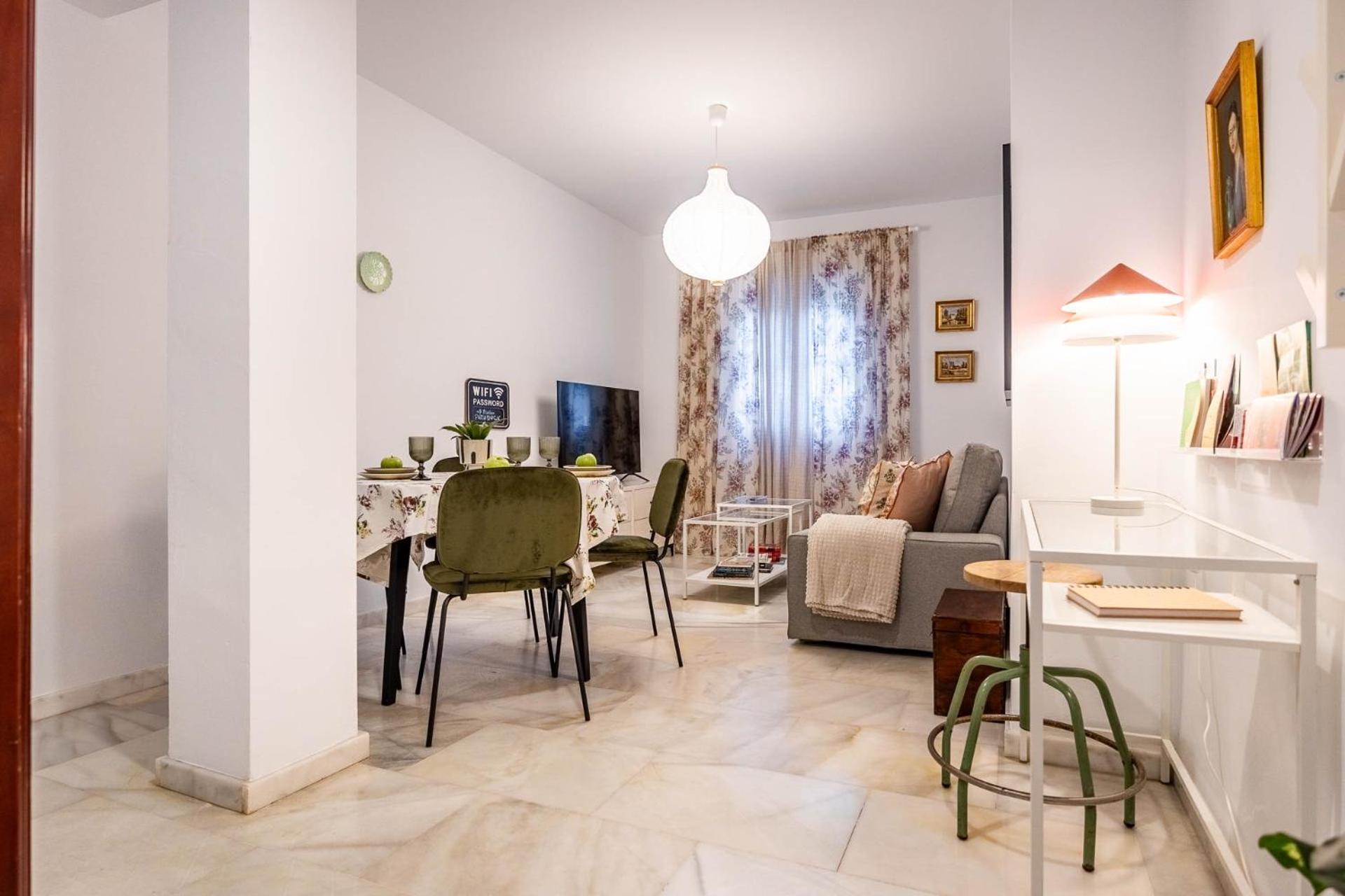 Piso Con Patio Privado Y Parking Nervion Sevilla エクステリア 写真