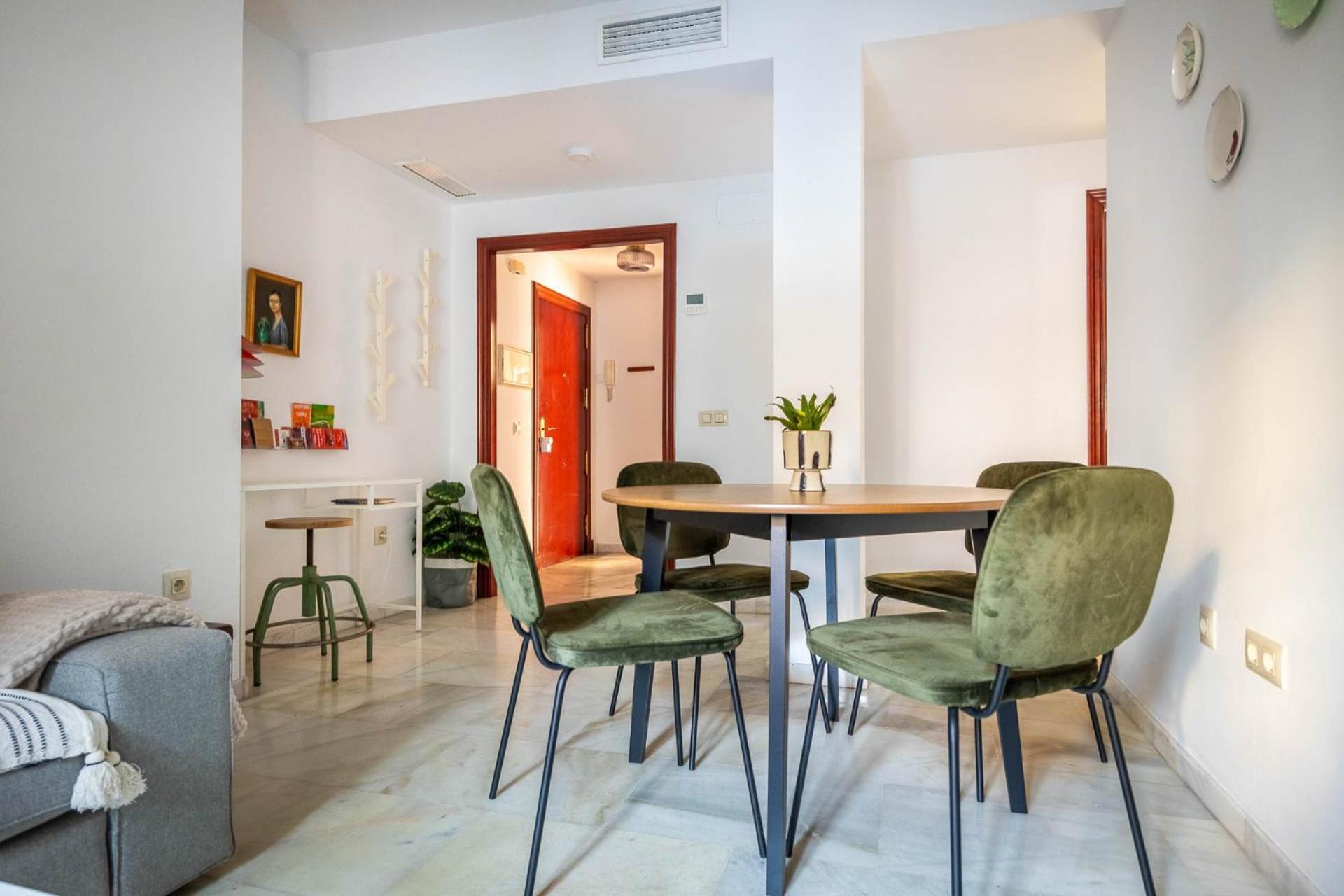 Piso Con Patio Privado Y Parking Nervion Sevilla エクステリア 写真