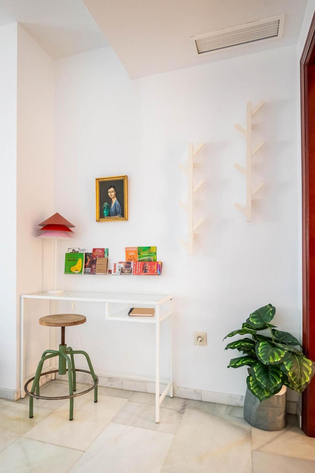 Piso Con Patio Privado Y Parking Nervion Sevilla エクステリア 写真