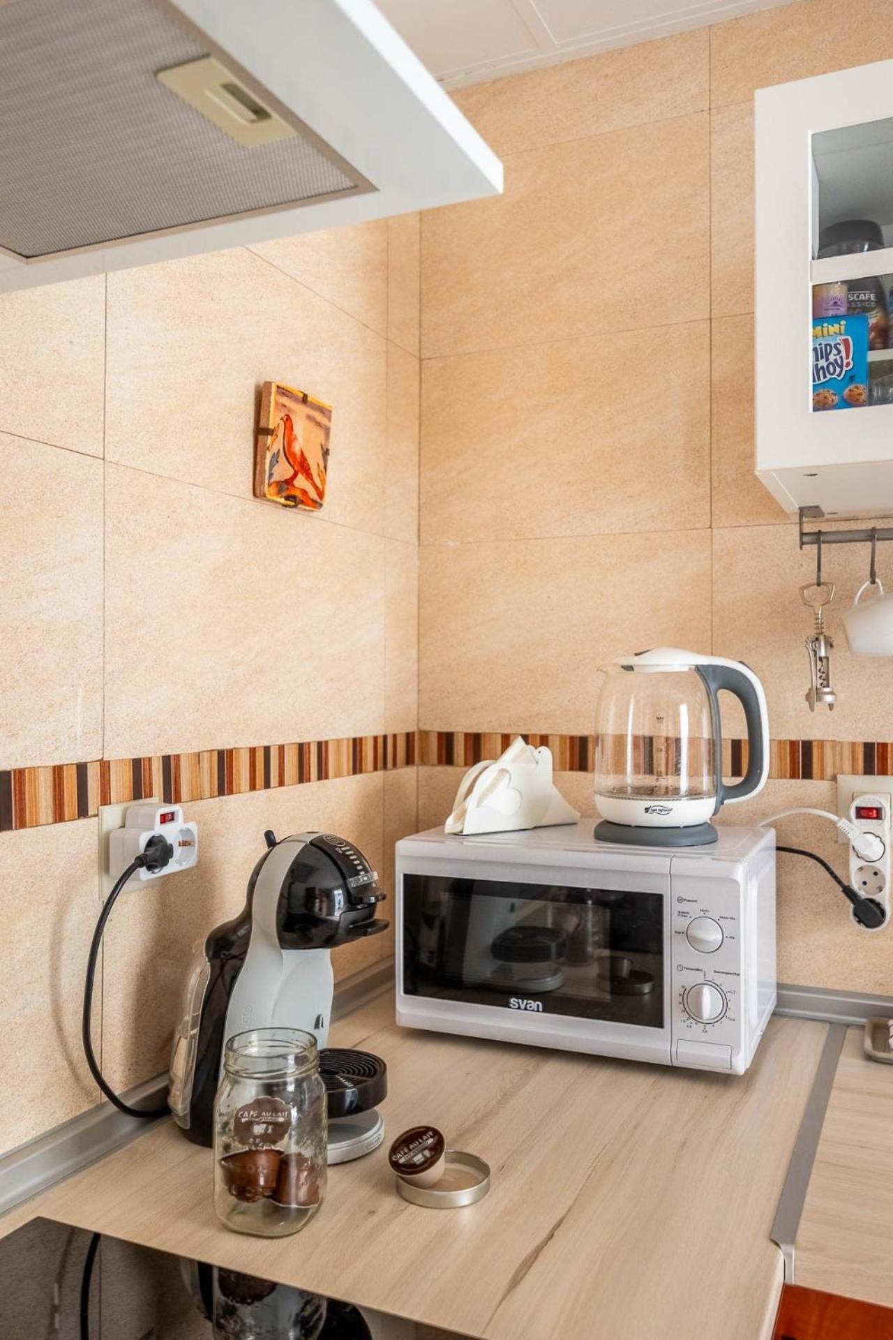 Piso Con Patio Privado Y Parking Nervion Sevilla エクステリア 写真
